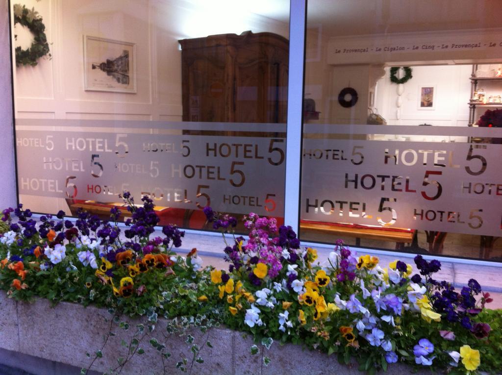 Hotel Le 5 Martigues Esterno foto