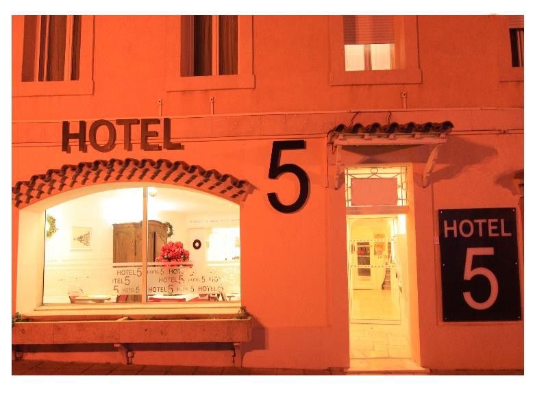 Hotel Le 5 Martigues Esterno foto